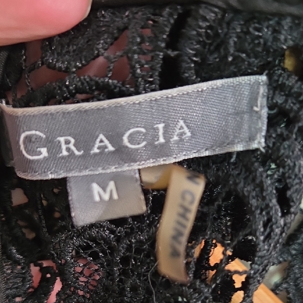Gracia Black Sleeveless Mock Neck Sheath Mini Dress - Picture 3 of 6